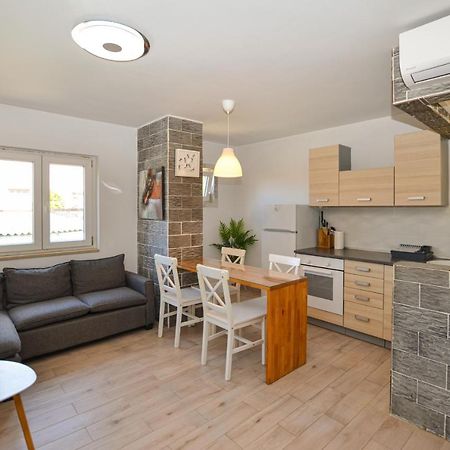 Apartments Iris Rovinj Eksteriør bilde