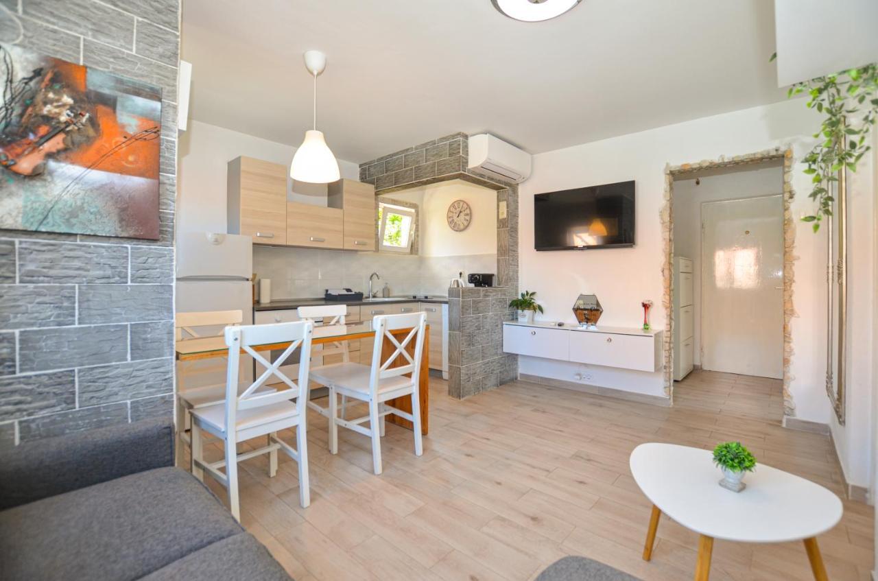 Apartments Iris Rovinj Eksteriør bilde